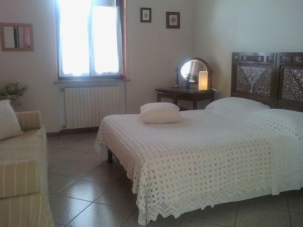 B&B La Taverna Degli Angeli Vezzi Portio Kültér fotó
