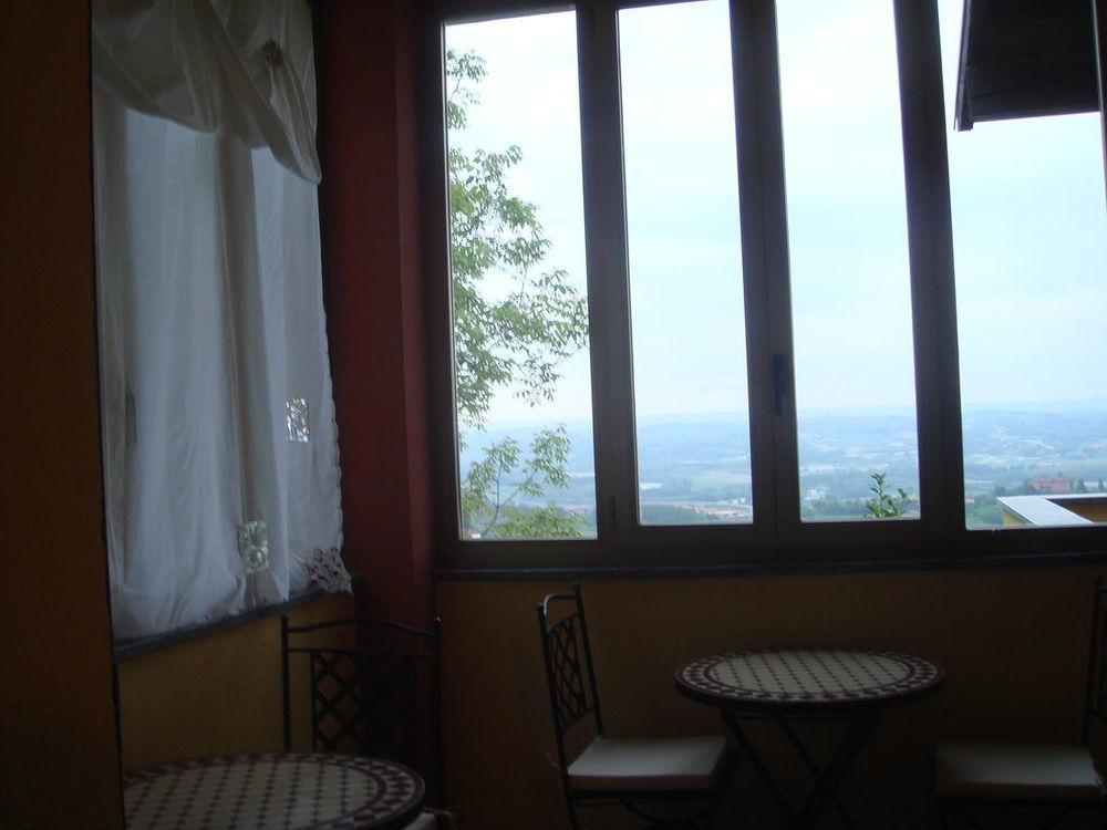 B&B La Taverna Degli Angeli Vezzi Portio Kültér fotó