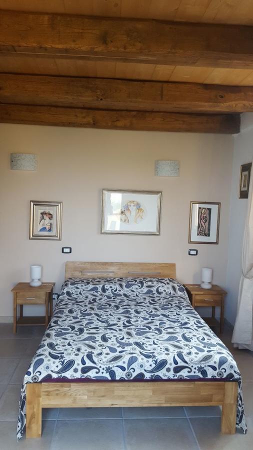 B&B La Taverna Degli Angeli Vezzi Portio Kültér fotó