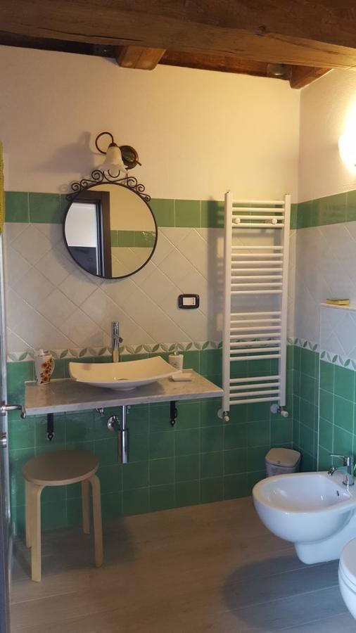 B&B La Taverna Degli Angeli Vezzi Portio Kültér fotó
