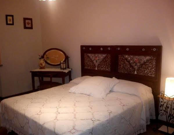 B&B La Taverna Degli Angeli Vezzi Portio Kültér fotó