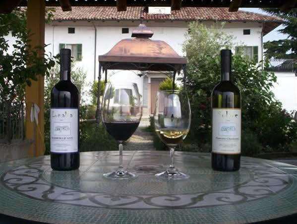 B&B La Taverna Degli Angeli Vezzi Portio Kültér fotó